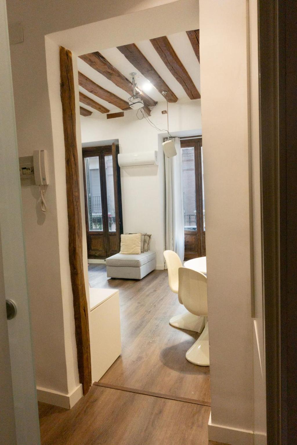 Hortaleza 4, Preciso Estudio En Chueca Junto A La Gran Via De Мадрид Екстериор снимка