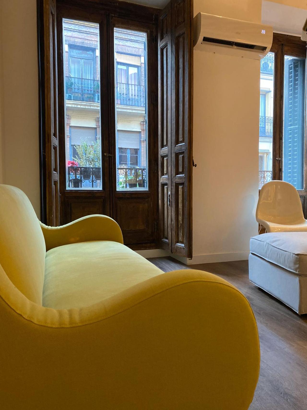 Hortaleza 4, Preciso Estudio En Chueca Junto A La Gran Via De Мадрид Екстериор снимка