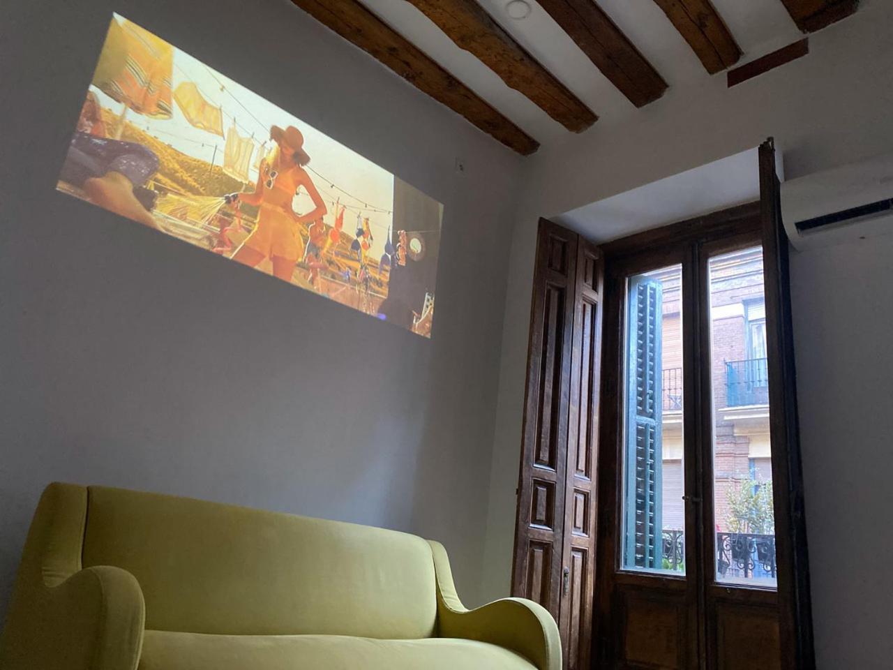 Hortaleza 4, Preciso Estudio En Chueca Junto A La Gran Via De Мадрид Екстериор снимка