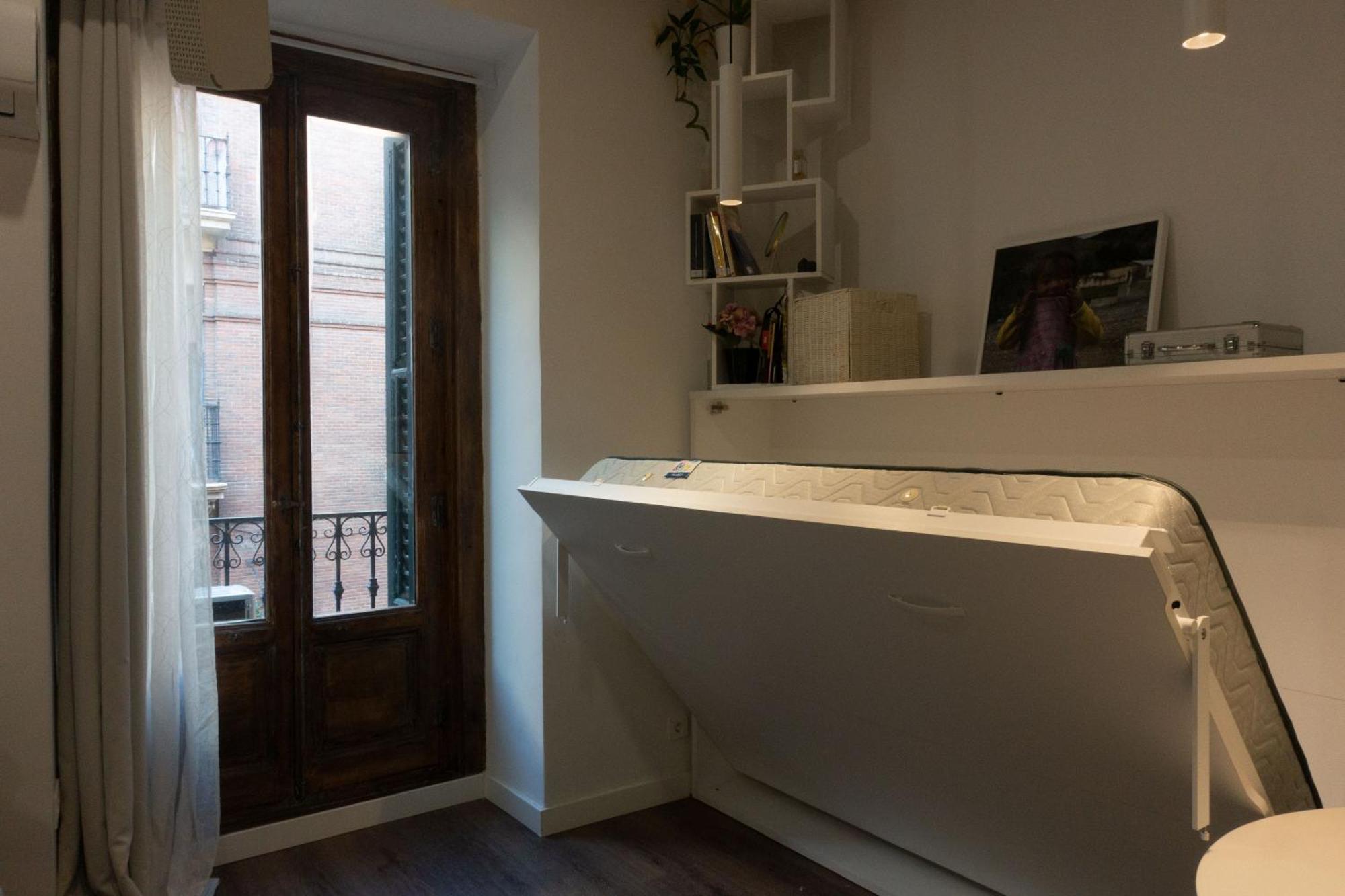 Hortaleza 4, Preciso Estudio En Chueca Junto A La Gran Via De Мадрид Екстериор снимка